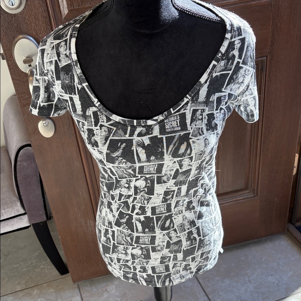 Victoria’s Secret Fashion Show ANGELS Black and White Petite T-shirt